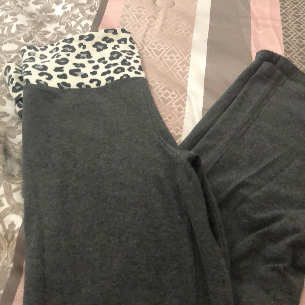 2 pairs work out pants small